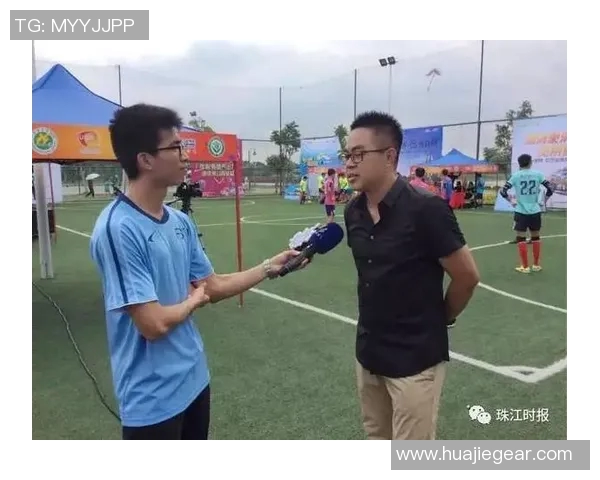 足球明星热爱篮球运动的背后故事与粉丝互动揭秘